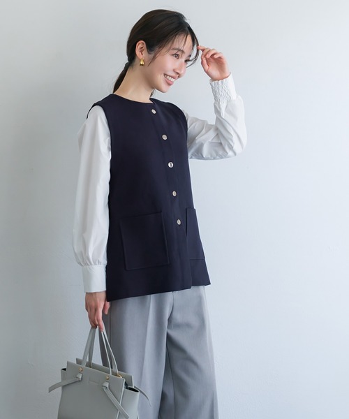 coca（coca）（コカ）の「金ボタンニットベスト | セレモニー オフィス ママスーツ フォーマルウェア スーツ 卒業式（ベスト・レディース・ネイビー/ベージュ・M/L）」の6枚目の写真