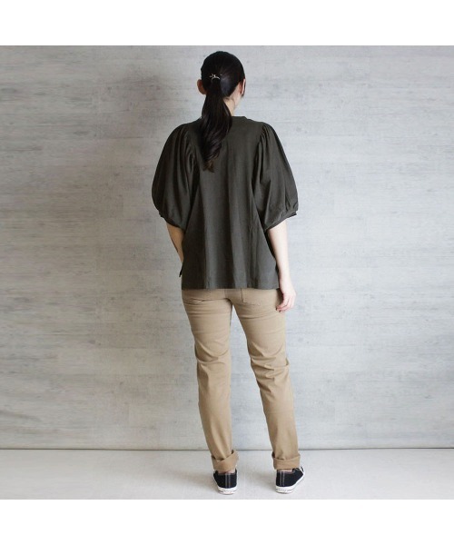 aity(アイティ)の「M-5L ギャザー袖ドルマン 半袖カットソー 夏服(Tシャツ/カットソー・レディース・ライトベージュ/ブラック/ホワイト/チャコールグレー・4L~5L/LL~3L/M~L)」の9枚目の写真