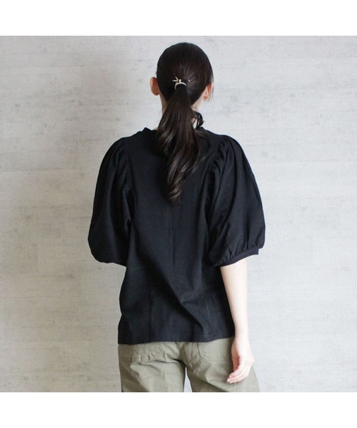 aity(アイティ)の「M-5L ギャザー袖ドルマン 半袖カットソー 夏服(Tシャツ/カットソー・レディース・ライトベージュ/ブラック/ホワイト/チャコールグレー・4L~5L/LL~3L/M~L)」の11枚目の写真