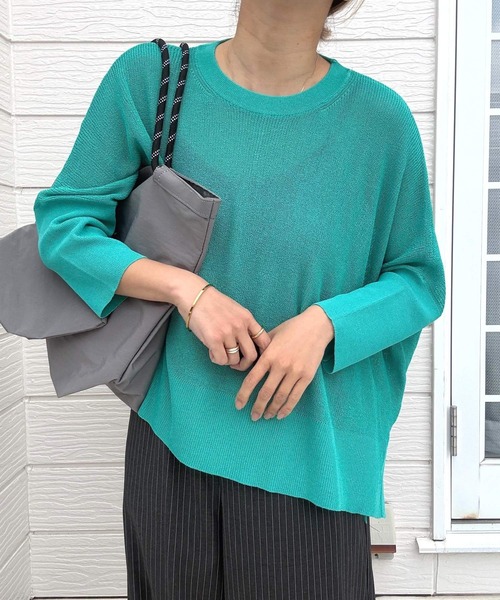 Q（キュー）の「UV片畦ボックスニット（ニット/セーター・レディース・エメラルド/ベージュ/ブラック・MEDIUM）」の9枚目の写真