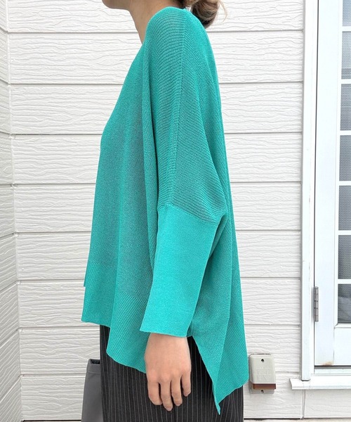 Q（キュー）の「UV片畦ボックスニット（ニット/セーター・レディース・エメラルド/ベージュ/ブラック・MEDIUM）」の11枚目の写真