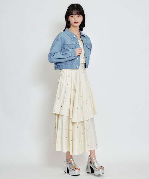 REDYAZEL(レディアゼル)の「フラワービジューパールデニムジャケット(デニムジャケット・レディース・サックスブルー/ブルー・FREE)」の17枚目の写真