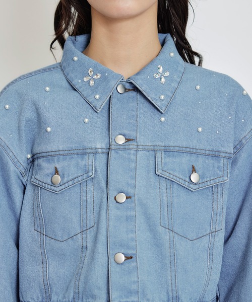 REDYAZEL(レディアゼル)の「フラワービジューパールデニムジャケット(デニムジャケット・レディース・サックスブルー/ブルー・FREE)」の20枚目の写真