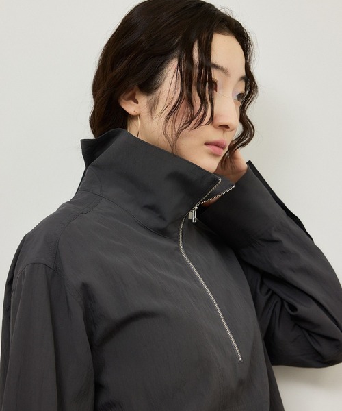 ADAM ET ROPE'（アダムエロペ）の「ハーフZIPシャツ（シャツ/ブラウス・レディース・オフホワイト/チャコールグレー・FREE）」の22枚目の写真