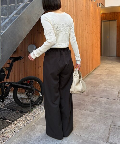 CAPRICIEUX LE'MAGE（カプリシューレマージュ）の「シャーリングニット（ニット/セーター・レディース・ブラック/ホワイト/ピンク・FREE）」の11枚目の写真