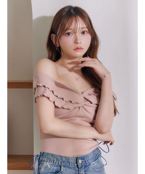 EATME（イートミー）の「オフショルツイストフリルTOP（Tシャツ/カットソー・レディース・ピンク/グレー/ブラック・FREE）」の5枚目の写真