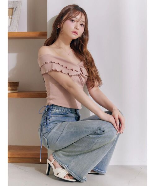 EATME（イートミー）の「オフショルツイストフリルTOP（Tシャツ/カットソー・レディース・ピンク/グレー/ブラック・FREE）」の11枚目の写真