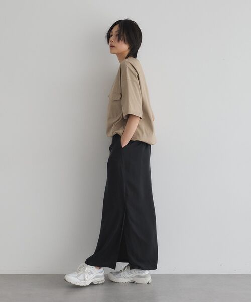 GARAGE OF GOOD CLOTHING(ガレージオブグッドクロージング)の「【日本製】6分袖裾ドロストプルオーバー(Tシャツ/カットソー・レディース・カーキ/オフホワイト/ライトグレー・FREE)」の7枚目の写真