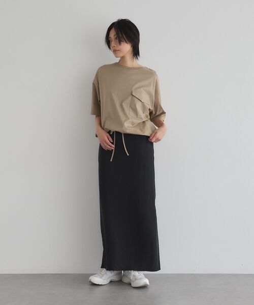 GARAGE OF GOOD CLOTHING(ガレージオブグッドクロージング)の「【日本製】6分袖裾ドロストプルオーバー(Tシャツ/カットソー・レディース・カーキ/オフホワイト/ライトグレー・FREE)」の8枚目の写真