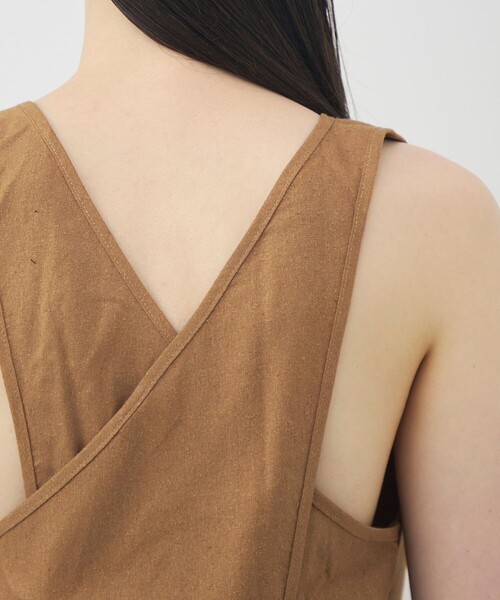 BASERANGE(ベースレンジ)の「BASERANGE APRON TOP(シャツ/ブラウス・レディース・ブラック/ダークブラウン・S)」の8枚目の写真