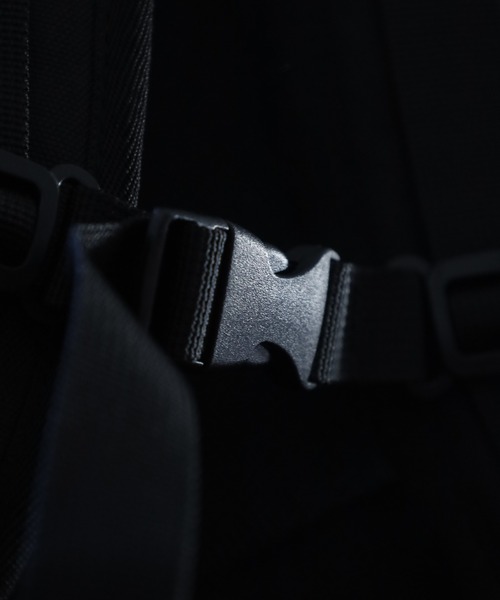 VISION STREET WEAR（ヴィジョンストリートウェア）の「VISION STREET WEAR Expandable backpack リュック（バックパック/リュック・メンズ・ブラック×レッド/ブラック×ホワイト/ブラック・FREE）」の4枚目の写真