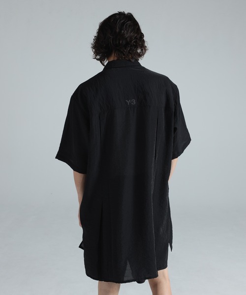 Y-3(ワイスリー)の「Y-3 PLACED GRAPHIC SHORT SLEEVE LONG SHIRT(シャツ/ブラウス・メンズ・ブラック・X-SMALL/SMALL/MEDIUM/LARGE/X-LARGE)」の6枚目の写真