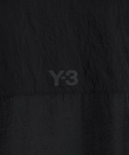 Y-3(ワイスリー)の「Y-3 PLACED GRAPHIC SHORT SLEEVE LONG SHIRT(シャツ/ブラウス・メンズ・ブラック・X-SMALL/SMALL/MEDIUM/LARGE/X-LARGE)」の4枚目の写真