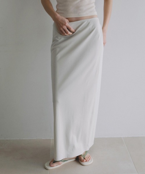 anuke（アンヌーク）の「Sheer Workpocket Skirt（スカート・レディース・アイボリー/チャコールグレー・38inch/36inch）」の3枚目の写真