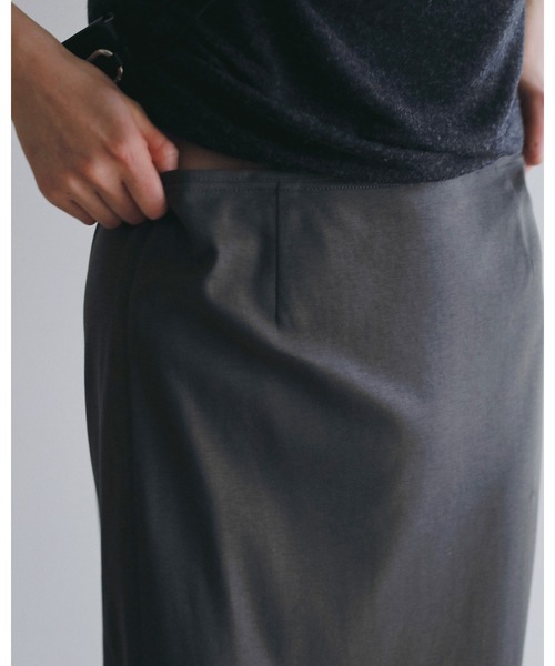 anuke（アンヌーク）の「Sheer Workpocket Skirt（スカート・レディース・アイボリー/チャコールグレー・38inch/36inch）」の12枚目の写真