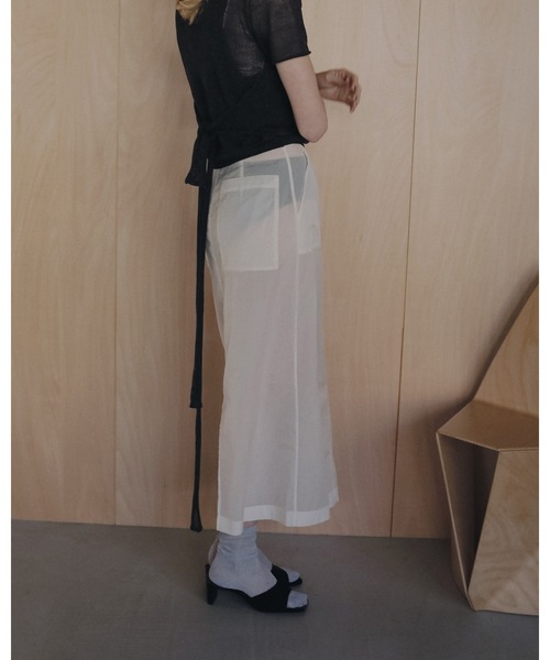 anuke（アンヌーク）の「Sheer Workpocket Skirt（スカート・レディース・アイボリー/チャコールグレー・38inch/36inch）」の16枚目の写真