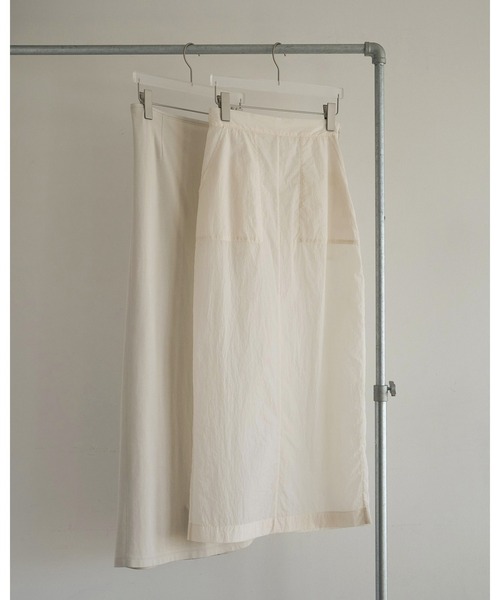 anuke（アンヌーク）の「Sheer Workpocket Skirt（スカート・レディース・アイボリー/チャコールグレー・38inch/36inch）」の18枚目の写真