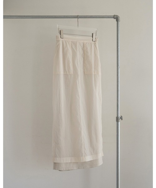 anuke（アンヌーク）の「Sheer Workpocket Skirt（スカート・レディース・アイボリー/チャコールグレー・38inch/36inch）」の20枚目の写真