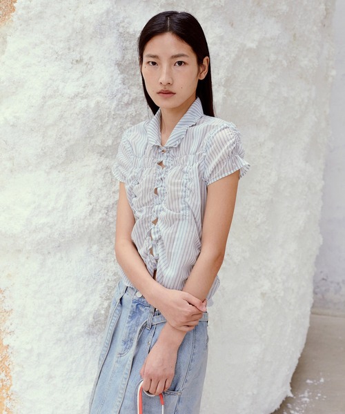 LOW CLASSIC(ロウ クラシック)の「wrinkle half sleeve shirt(シャツ/ブラウス・レディース・ストライプ・S/M)」の2枚目の写真