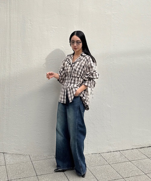 Ameri(アメリ)の「UNEVEN CHECK RIBBON SHIRT(シャツ/ブラウス・レディース・ネイビー/ブルー・FREE)」の5枚目の写真