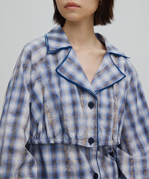 Ameri(アメリ)の「UNEVEN CHECK RIBBON SHIRT(シャツ/ブラウス・レディース・ネイビー/ブルー・FREE)」の7枚目の写真