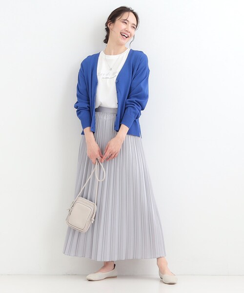 SHOO・LA・RUE(シューラルー)の「【洗濯機可/ひんやり/UV】さらっとしたタッチが心地よい ショート丈Vカーディガン(カーディガン/ボレロ・レディース・ブルー系その他/マスタード/ダークブラウン/ライトグレー/ブラック・04/03/02/01)」の22枚目の写真