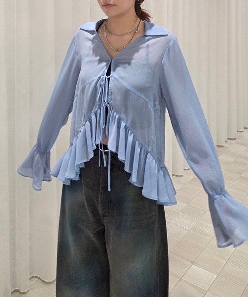 Ameri(アメリ)の「<ZOZOTOWN限定>RIBBON FRILL SHEER BROUSE(シャツ/ブラウス・レディース・ネイビー/アイボリー/ブルー・FREE)」の7枚目の写真