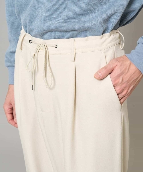 a.v.v（アーヴェヴェ）の「【イージーケア/洗濯機で洗える/速乾/毛玉になりにくい/ストレッチ】メランジストレッチ１タックワイドイージースラックス（その他パンツ・メンズ・ブラック/アイボリー・46/48）」の16枚目の写真