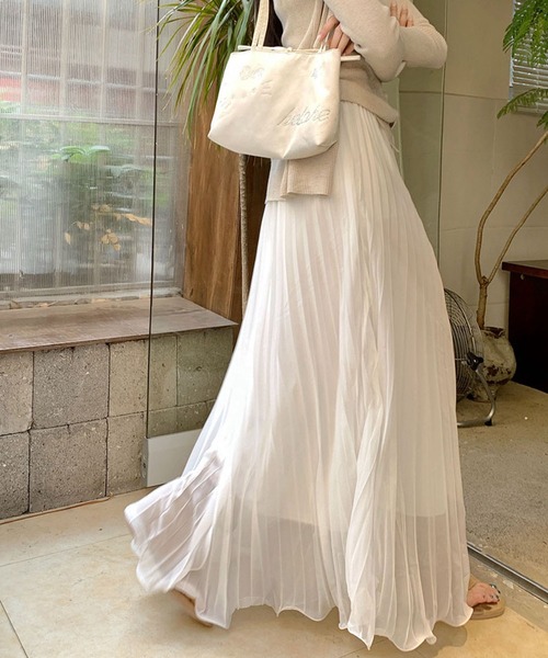 Doula Doula（ドゥーラドゥーラ）の「プリーツシフォンフレアロングスカート（スカート・レディース・ブラック/ホワイト/ベージュ・FREE）」の21枚目の写真