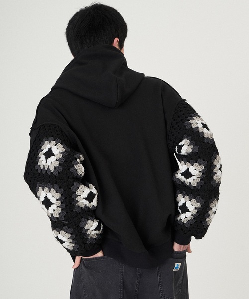 DISCOVERED（ディスカバード）の「CROCHET SLEEVE SWEAT PARKA（パーカー・メンズ・ブラック/ホワイト・1/3）」の8枚目の写真