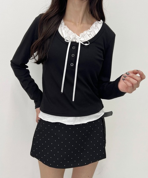 WEGO(ウィゴー)の「ヘンリーネックレースレイヤードトップス(Tシャツ/カットソー・レディース・ブラック/サックスブルー/ピンク・FREE)」の1枚目の写真