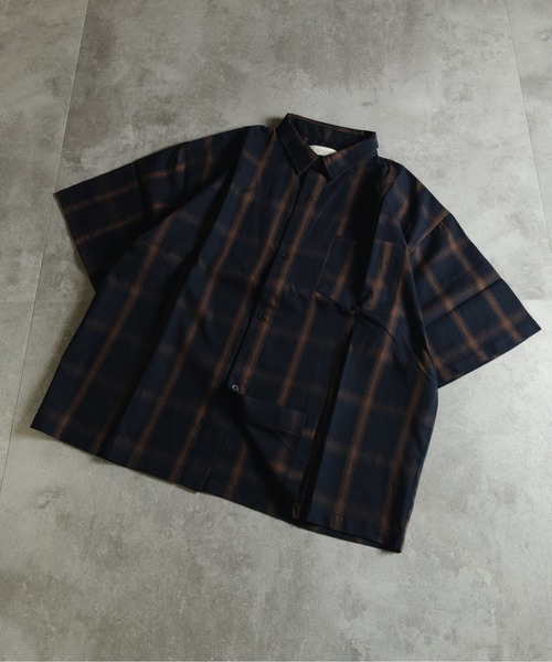 many men many mind(メニーメンメニーマインド)の「MANYMENMANYMINDS / コットンオンブレーチェック/シャツ(シャツ/ブラウス・メンズ・アイボリー/キャメル/ネイビー・X-LARGE/MEDIUM/LARGE)」の2枚目の写真