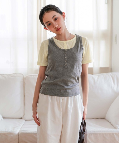 miette(ミエット)の「レイヤードライク半袖トップス(Tシャツ/カットソー・レディース・チャコールグレー/ブラック/ネイビー/レッド・L/M/S)」の10枚目の写真