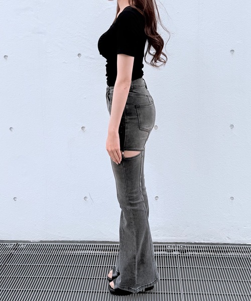 NOMAE(ノーマエ)の「サイドスリットビジューフレアデニム(デニムパンツ・レディース・ブルー/ブラック・SMALL/MEDIUM)」の20枚目の写真