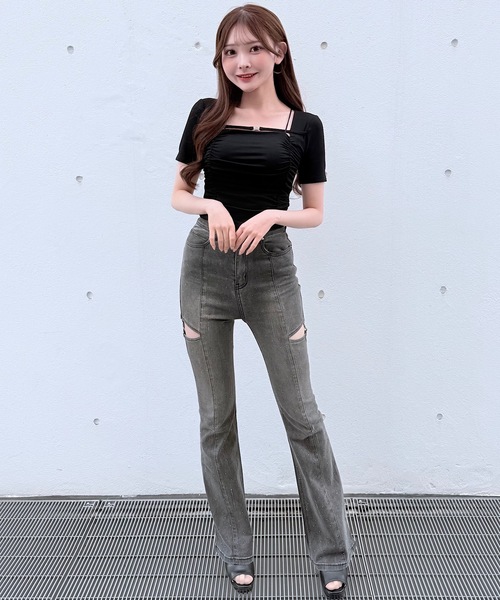 NOMAE(ノーマエ)の「サイドスリットビジューフレアデニム(デニムパンツ・レディース・ブルー/ブラック・SMALL/MEDIUM)」の17枚目の写真