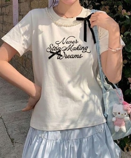 Mejoul（メジュール）の「【2026春夏新作】フロッキープリントパールネックリボンロゴＴシャツ（Tシャツ/カットソー・レディース・ホワイト/ブラック・F）」の4枚目の写真