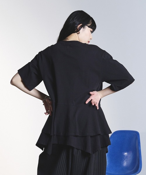 OKIRAKU(オキラク)の「(OKIRAKU×ROSEBUD)PEPLUM LOGO TEE(Tシャツ/カットソー・レディース・ブラック/ホワイト・ONE SIZE)」の11枚目の写真