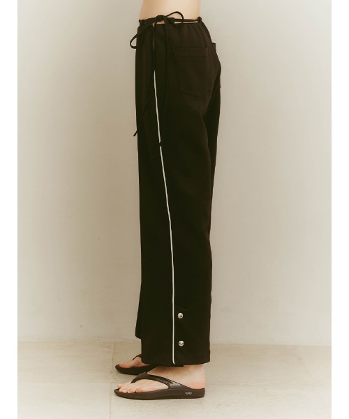 ILANIS(イラニス)の「Quiet Drawstring Jersey Pants(その他パンツ・レディース・アイボリー/ネイビー/ブラック・FREE)」の10枚目の写真