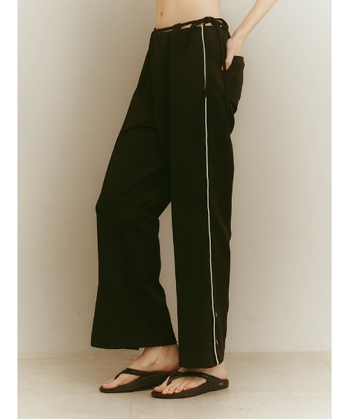 ILANIS(イラニス)の「Quiet Drawstring Jersey Pants(その他パンツ・レディース・アイボリー/ネイビー/ブラック・FREE)」の11枚目の写真