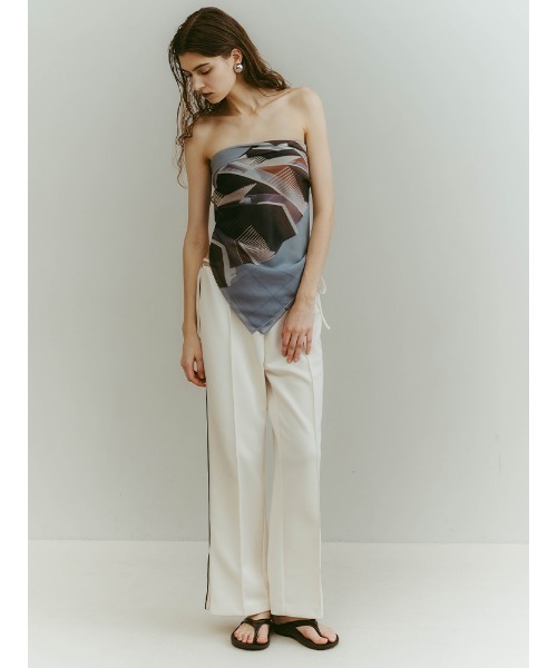 ILANIS(イラニス)の「Quiet Drawstring Jersey Pants(その他パンツ・レディース・アイボリー/ネイビー/ブラック・FREE)」の14枚目の写真