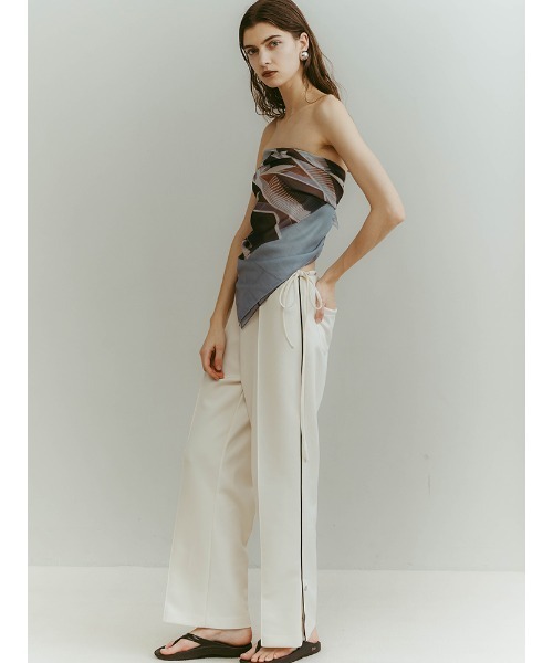 ILANIS(イラニス)の「Quiet Drawstring Jersey Pants(その他パンツ・レディース・アイボリー/ネイビー/ブラック・FREE)」の15枚目の写真