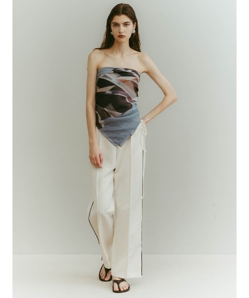 ILANIS(イラニス)の「Quiet Drawstring Jersey Pants(その他パンツ・レディース・アイボリー/ネイビー/ブラック・FREE)」の16枚目の写真