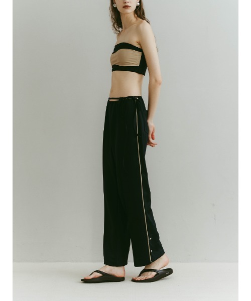 ILANIS(イラニス)の「Quiet Drawstring Jersey Pants(その他パンツ・レディース・アイボリー/ネイビー/ブラック・FREE)」の19枚目の写真