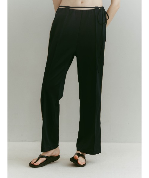 ILANIS(イラニス)の「Quiet Drawstring Jersey Pants(その他パンツ・レディース・アイボリー/ネイビー/ブラック・FREE)」の21枚目の写真
