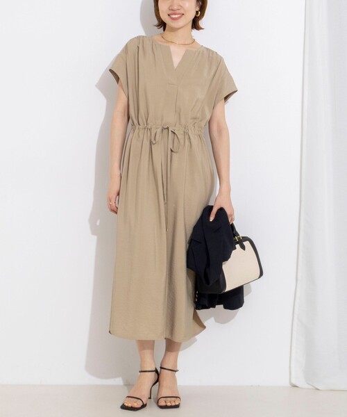 NOLLEY’S（ノーリーズ）の「ウォッシャブル前タックワンピース（ワンピース・レディース・サックスブルー/ブラック/ベージュ・36/38）」の13枚目の写真