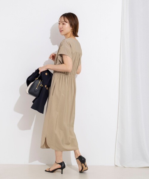 NOLLEY’S（ノーリーズ）の「ウォッシャブル前タックワンピース（ワンピース・レディース・サックスブルー/ブラック/ベージュ・36/38）」の15枚目の写真