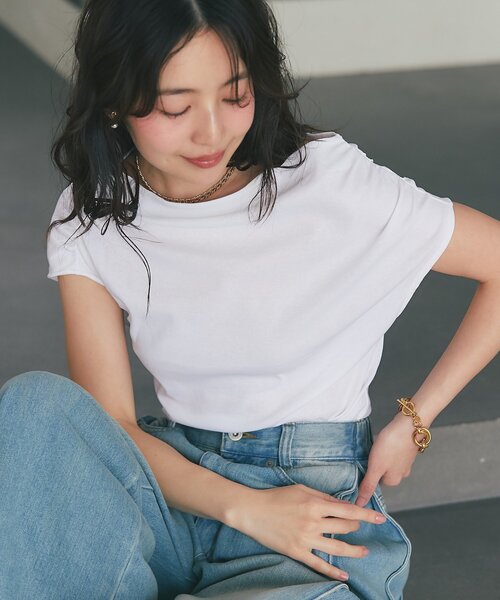 La boutique BonBon(ラブティックボンボン)の「【オシャレ度UP!】アシメドレープネックフレンチカットソー(Tシャツ/カットソー・レディース・ネイビー/ホワイト・FREE)」の14枚目の写真