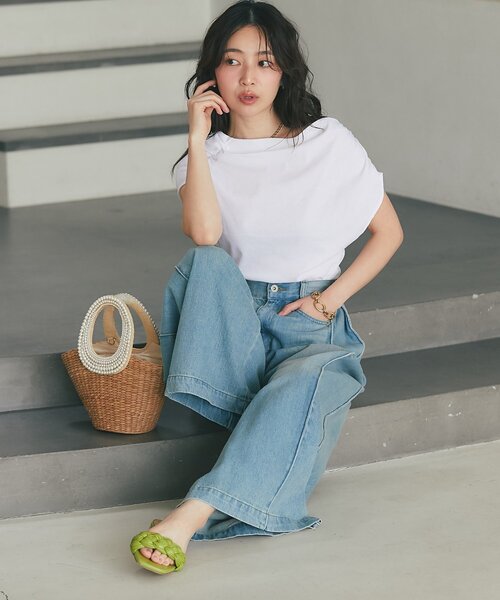 La boutique BonBon(ラブティックボンボン)の「【オシャレ度UP!】アシメドレープネックフレンチカットソー(Tシャツ/カットソー・レディース・ネイビー/ホワイト・FREE)」の15枚目の写真