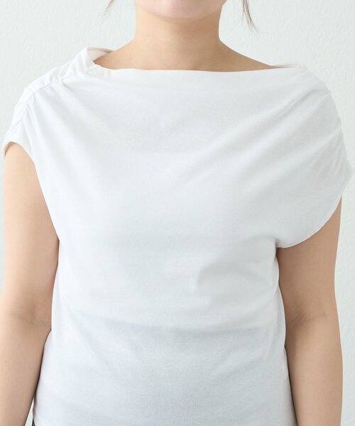 La boutique BonBon(ラブティックボンボン)の「【オシャレ度UP!】アシメドレープネックフレンチカットソー(Tシャツ/カットソー・レディース・ネイビー/ホワイト・FREE)」の6枚目の写真