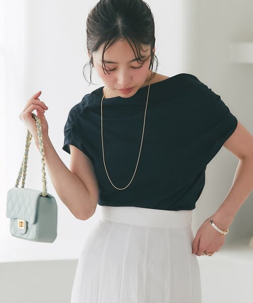 La boutique BonBon(ラブティックボンボン)の「【オシャレ度UP!】アシメドレープネックフレンチカットソー(Tシャツ/カットソー・レディース・ネイビー/ホワイト・FREE)」の16枚目の写真